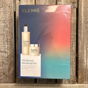 NWT Elemis Holiday Set Full Size Dynamic Resurfacing Facial Wash & Facial Pads